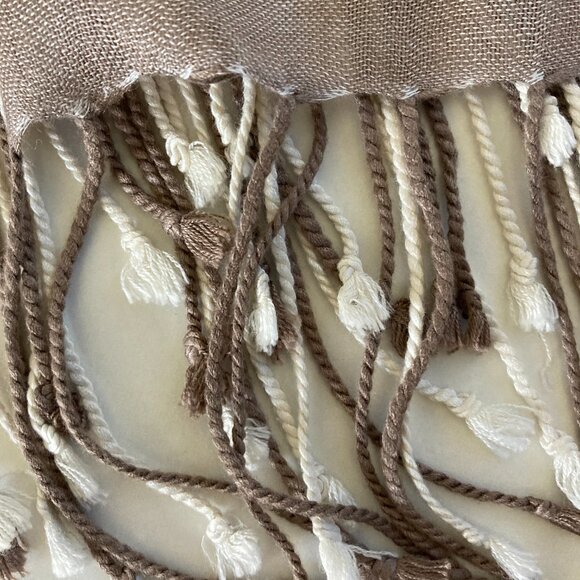 Banana Republic taupe ivory fringed scarf - Picture 10 of 15